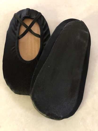 T153 - Booties (pair) - Image 4