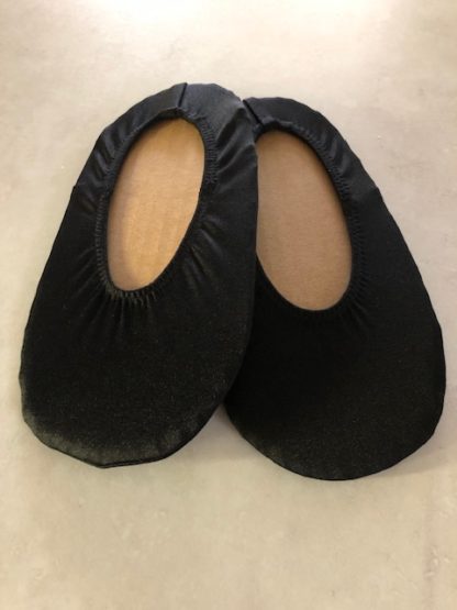 T153 - Booties (pair) - Image 5