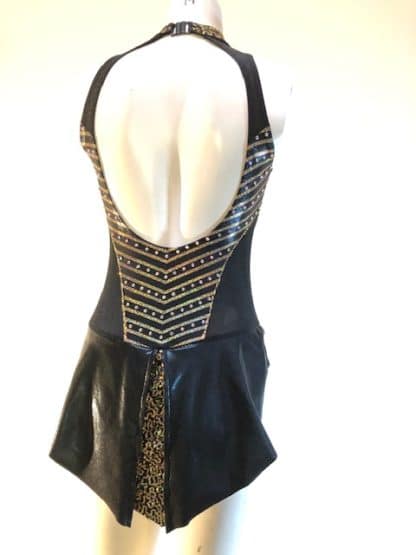 C783 - Black/gold Costume - Image 4