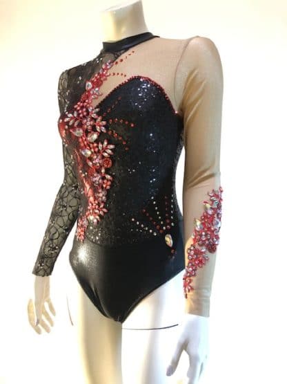 C793 - Black/red Costume - Image 3